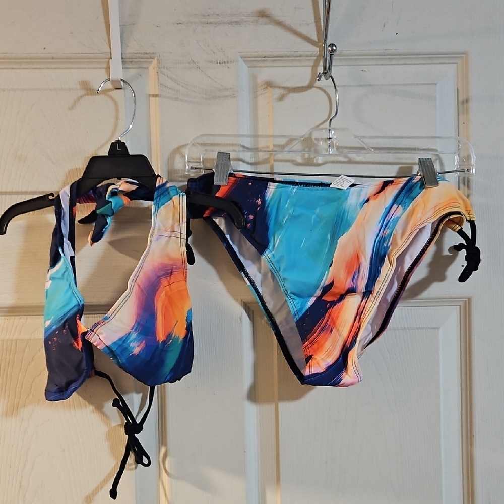 Ladies 2 Piece Bikini Swimsuit: NEW IN PACKAGE: SIZE L